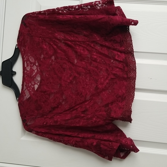 Lovely 153 Women's Lace Top - Picture 7 of 9